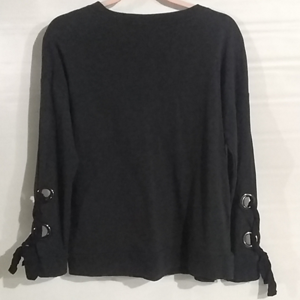 Cable & Gauge Long Sleeve Crewneck - Picture 4 of 4